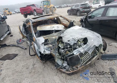 2013 Mercedes-Benz C 250 Sport z USA, uszkodzony, nr VIN WDDGF4HB9DR297092